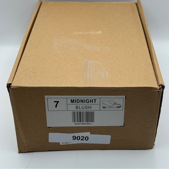 Journee Collection Midnight Faux Fur Loafers • Blush • Size 7 • New in Box - Picture 7 of 8